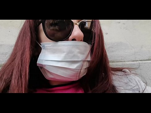 ❤️ Nicoletta o iphetetsa ho moahelani oa hae le pees ka karacheng ea hae (Special Covid19 Italy Quarantine) Porno ❤