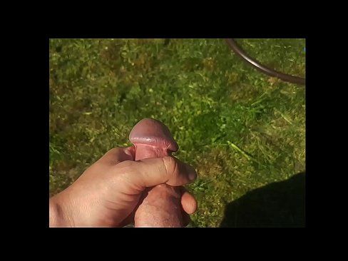 ❤️ Hot hottie o phunya nana ea hae e pinki 'me e koetsoe ka squirt serapeng sa lehlabula Porno ❤